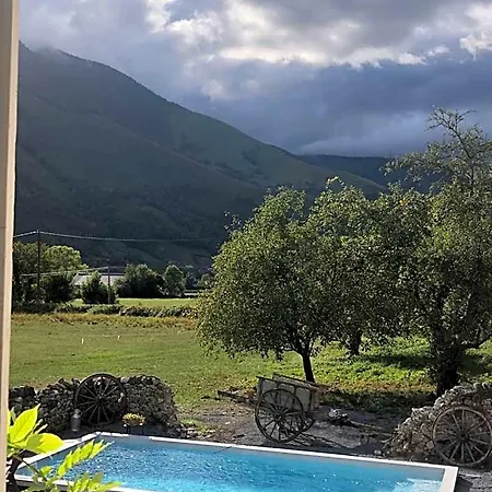 Bed & Breakfast L 'air D'aspe
