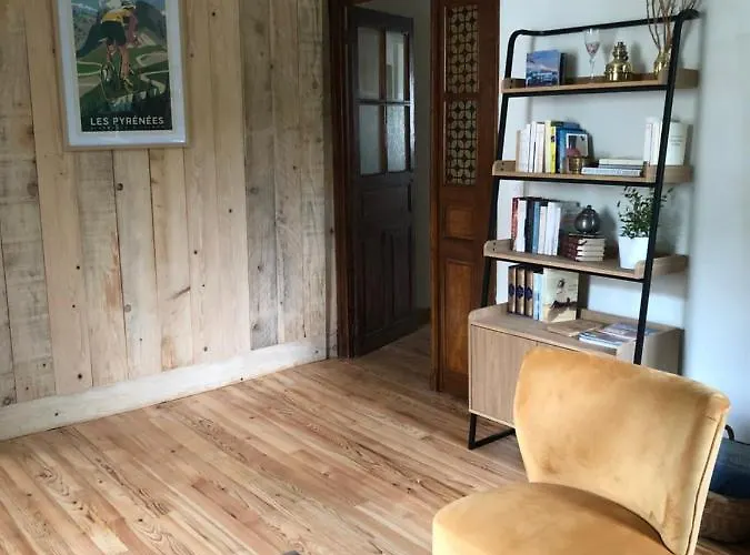 Bed & Breakfast L 'air D'aspe *